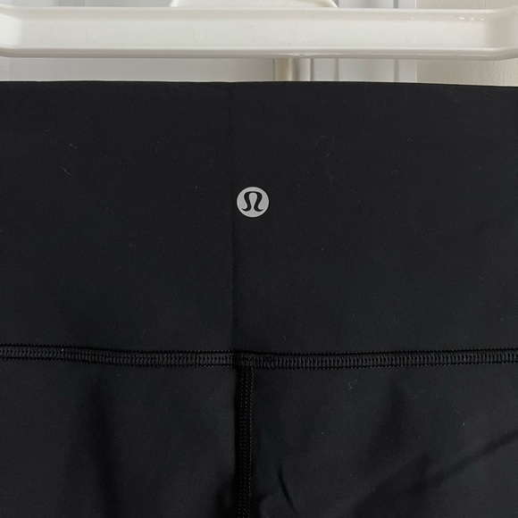 Lululemon Soul Cycle High-Rise Skull Leggings - Picture 5 of 6